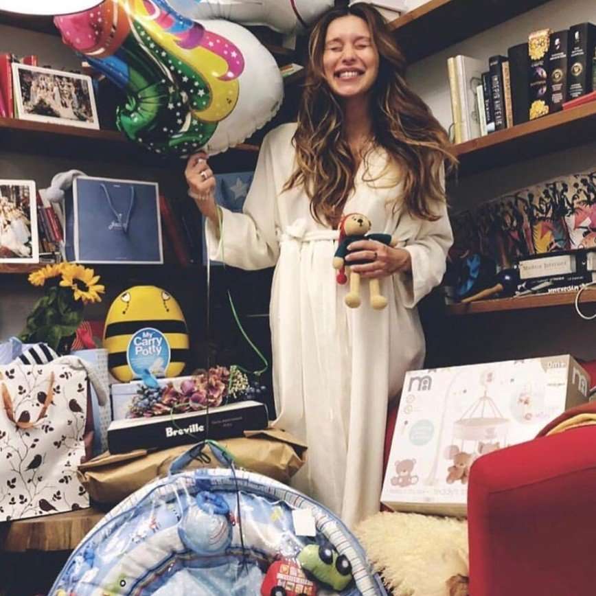 Регина Тодоренко устроила грандиозную вечеринку по случаю скорого рождения ребенка 