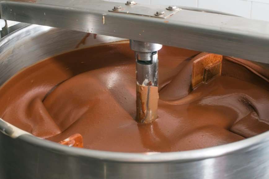 От какао-бобов до шоколада: все секреты изготовления заветного лакомства 
