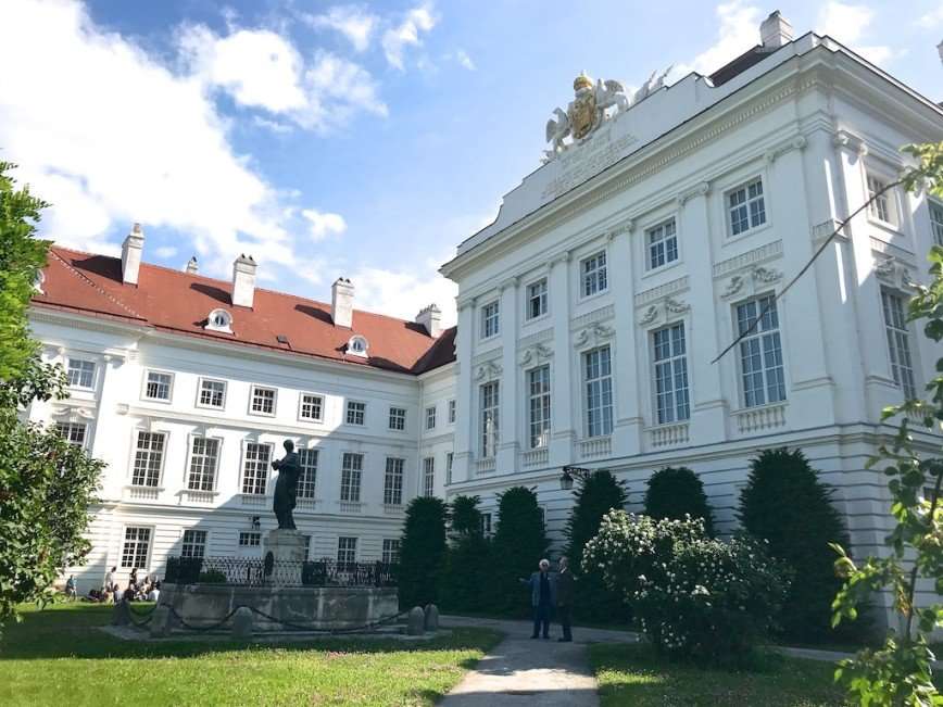 Венская ПриватКлиник: традиции западноевропейской медицины в интерьерах люкс-отеля