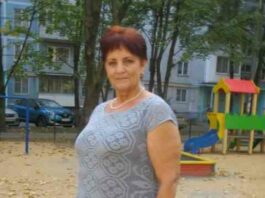 Жіноче плаття в філейної техніці. Робота лариси