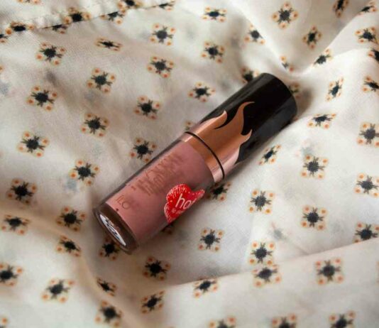 Ліло без стіча: lilo flame lipfiller у відтінку 409