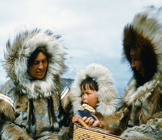 Загадкове зникнення села ангікуні: відкриті двері, готова їжа і ні душі