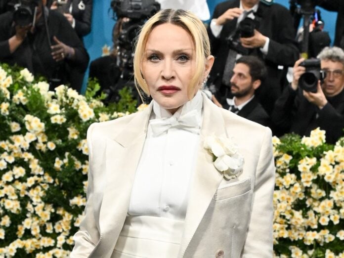 f23d4f7d-8fcd-48f7-b48e-c3ef97330d2c