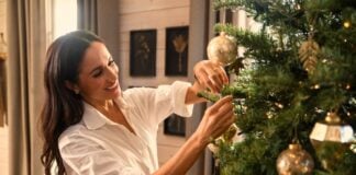 Святкова листівка Сассекса: природність на відміну від валлійської офіційності