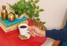 Напрочуд чудово: еспресо-машина за 140 доларів, яка настільки дорога, наскільки це можливо