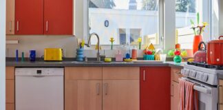 Імпульсивна покупка: пара замовила столові прибори під час обіду в новому ресторані