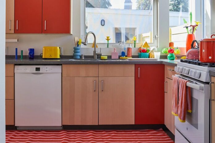 ad3e12f8-004d-4f47-9173-bbc9ecb9a50f