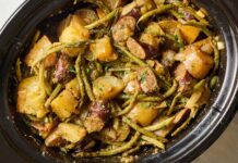 Повільно Тушені “Болотисті” Картоплини: Затишна Страва в Каджунському стилі
