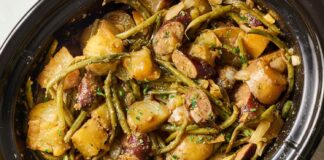 Повільно Тушені “Болотисті” Картоплини: Затишна Страва в Каджунському стилі