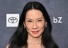 Lucy Liu attire l’attention dans un ensemble gothique lors de la première de “Le Diable s’habille en Prada 2”