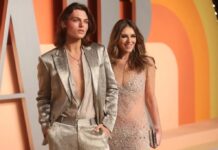 Fãs questionam o comentário de Damian Hurley sobre a foto de topless de Elizabeth Hurley