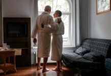 Як відкласти час пробудження: наукові поради для людей старше 60