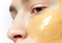 Como fazer uma máscara facial de banana em casa para uma pele brilhante